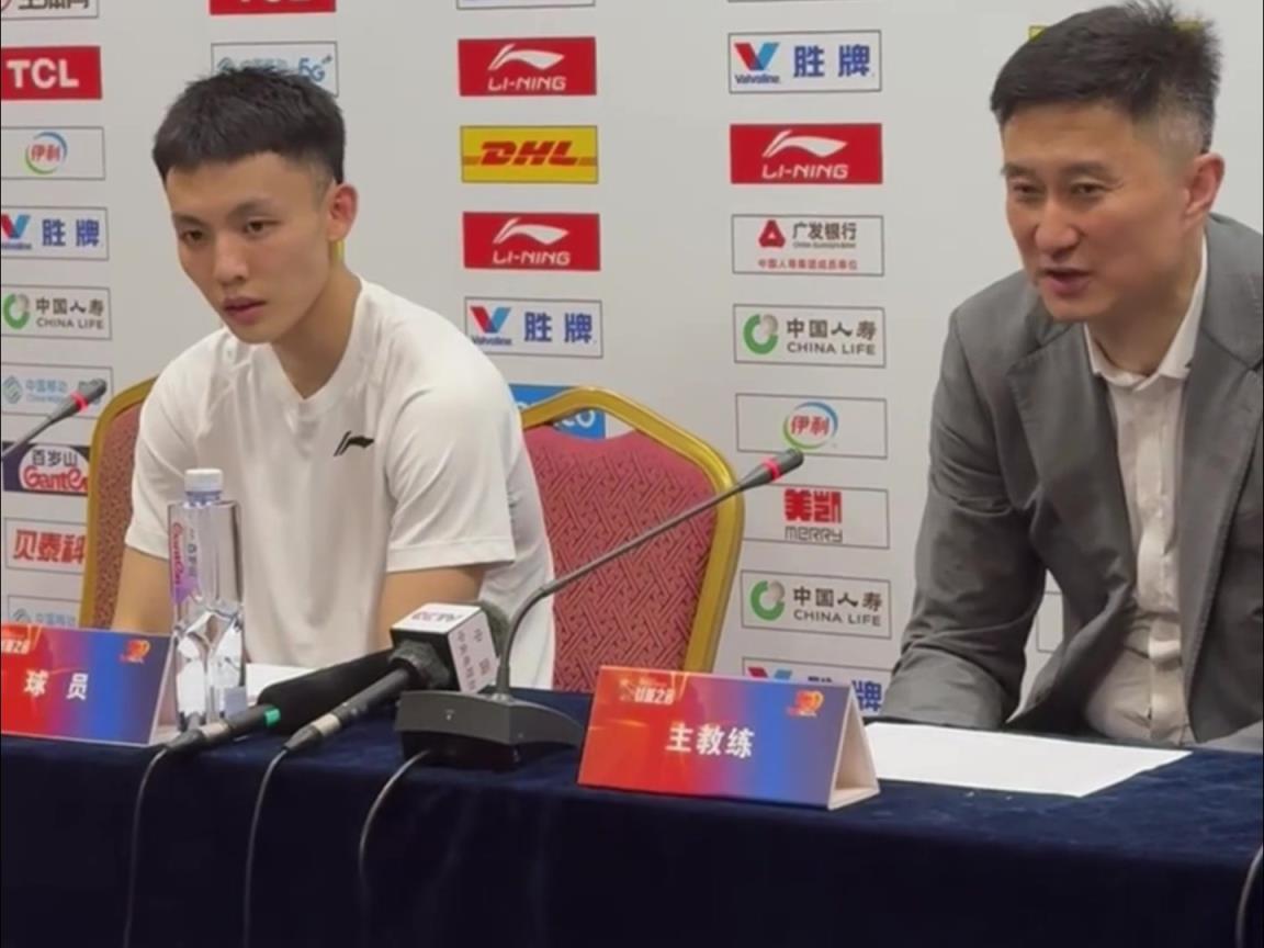 這是能說的嗎徐杰：杜指導(dǎo)賽前說了，這場球就是打架和摔跤！