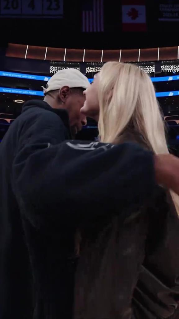 卡梅倫布林克這大長(zhǎng)腿，KD都得多看幾眼