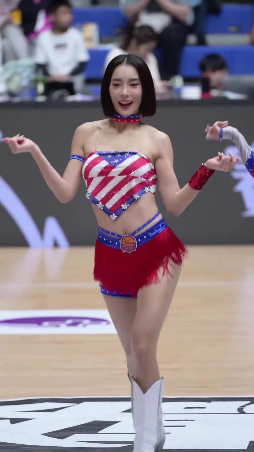 太離譜了 ！幾乎是完美女人！