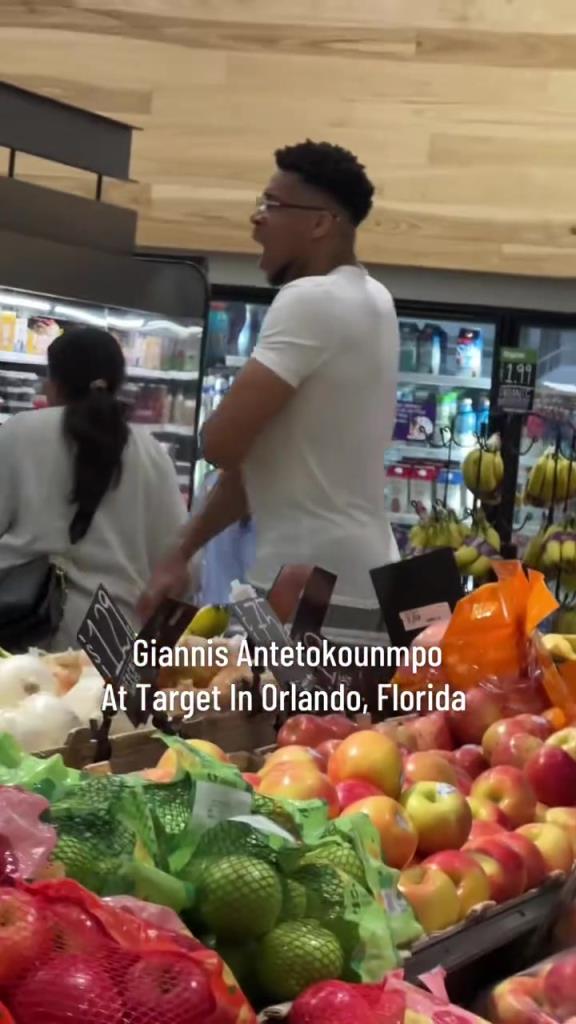 好男人??！字母哥在奧蘭多度假 陪妻子一起逛超市