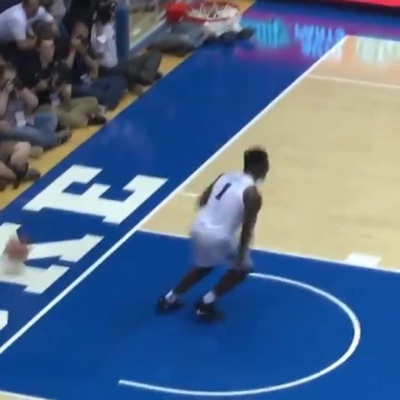 真的很炸裂！錫安大學(xué)時(shí)的球風(fēng)是真勁爆啊